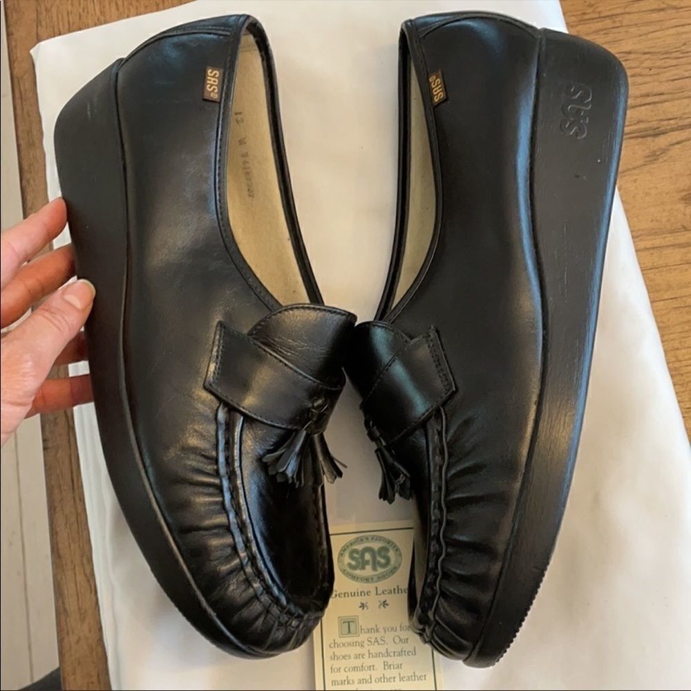 SAS BLACK LEATHER TASSLE WEDGE COMFORT SHO… - Picture 7 of 11